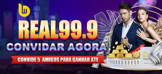 Pengguna mobile membaca aturan permainan